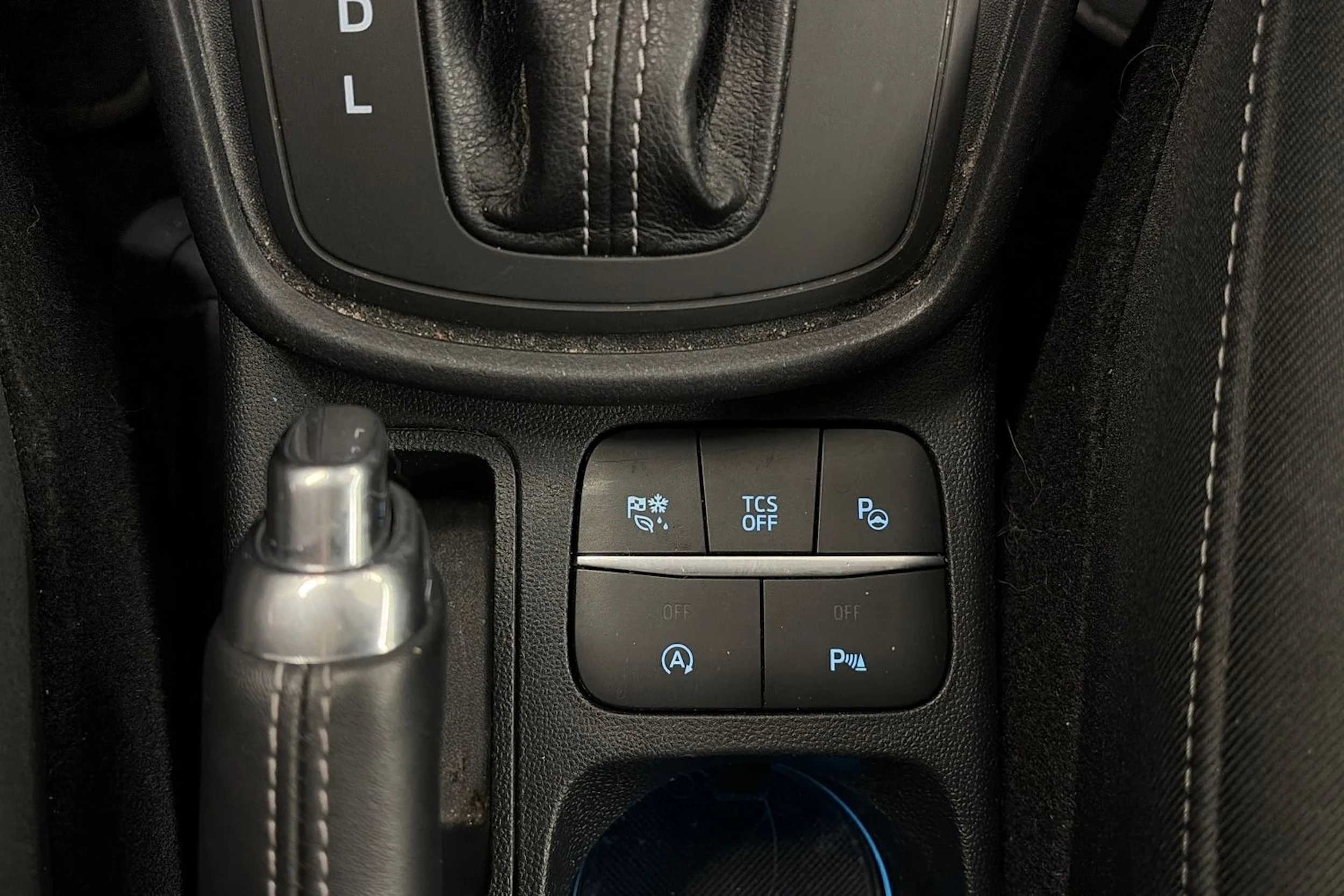 punainen Ford Puma 2021 kuva 25.