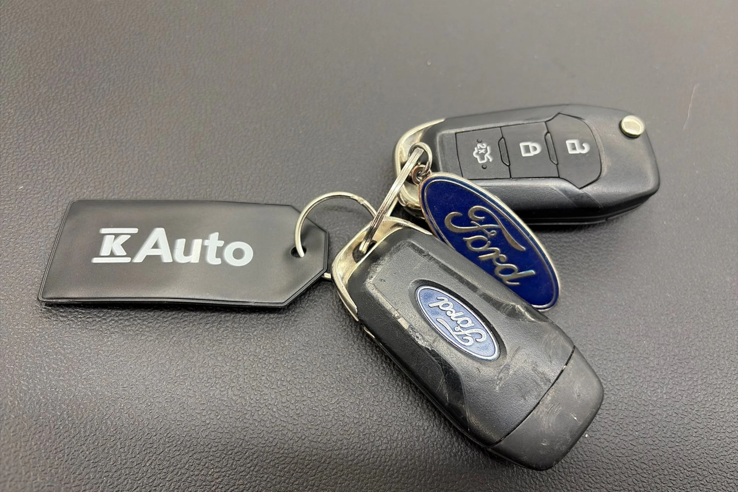 punainen Ford Puma 2021 kuva 28.