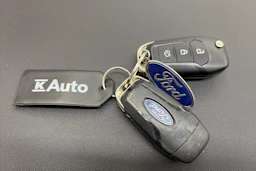punainen Ford Puma 2021 kuva 28.