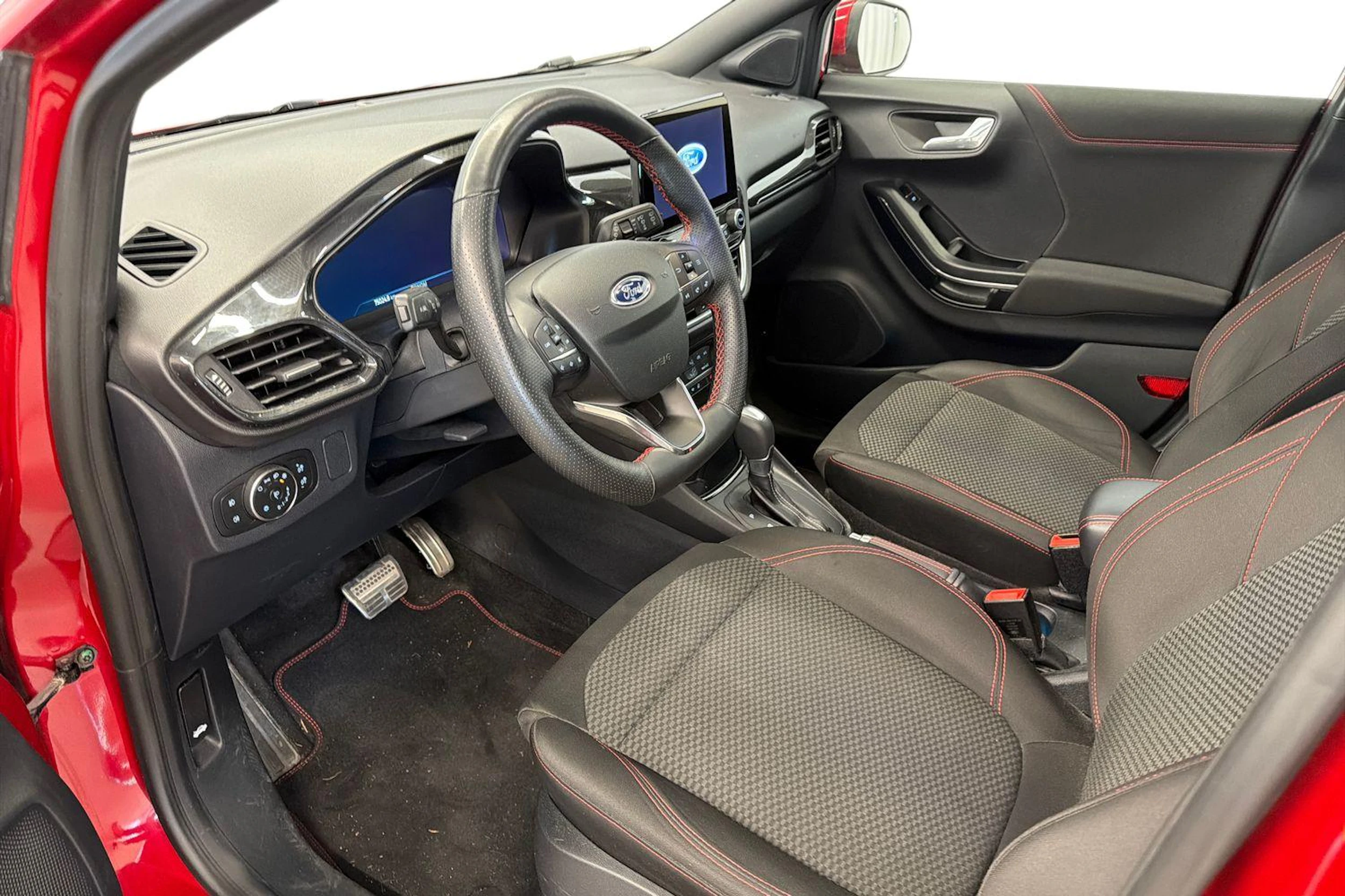 punainen Ford Puma 2021 kuva 3.