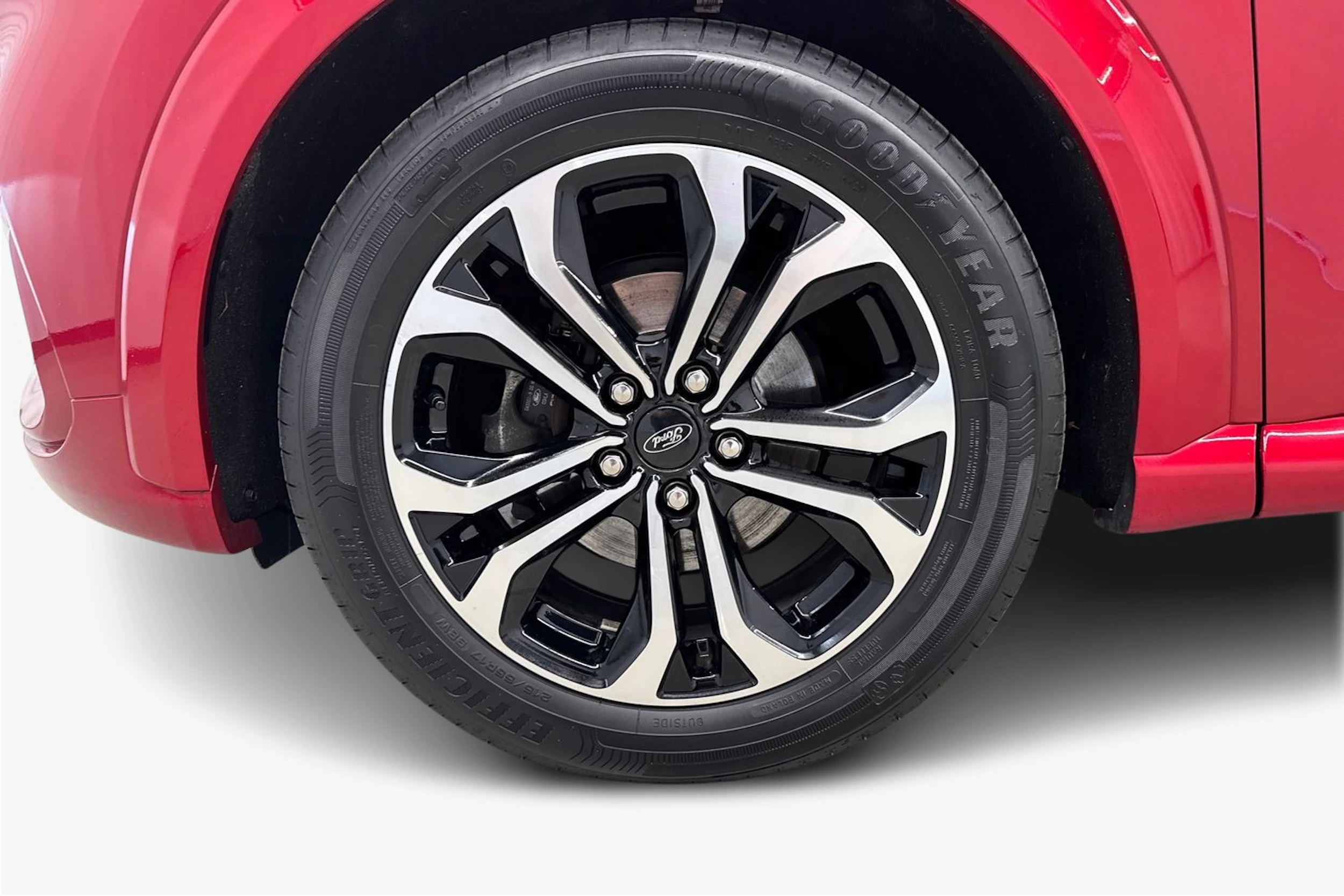 punainen Ford Puma 2021 kuva 9.