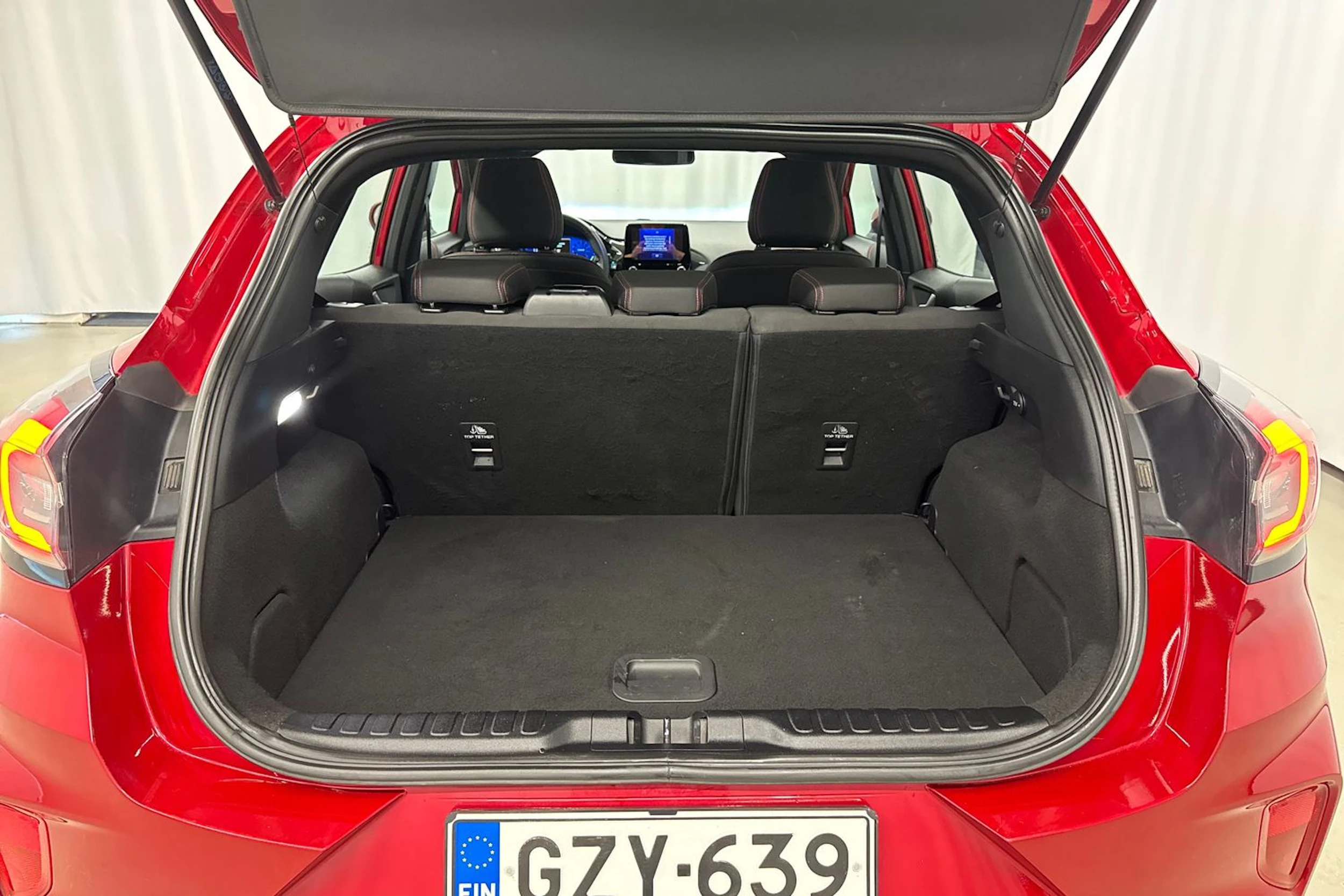 punainen Ford Puma 2021 kuva 17.