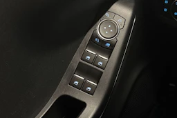 punainen Ford Puma 2021 kuva 19.