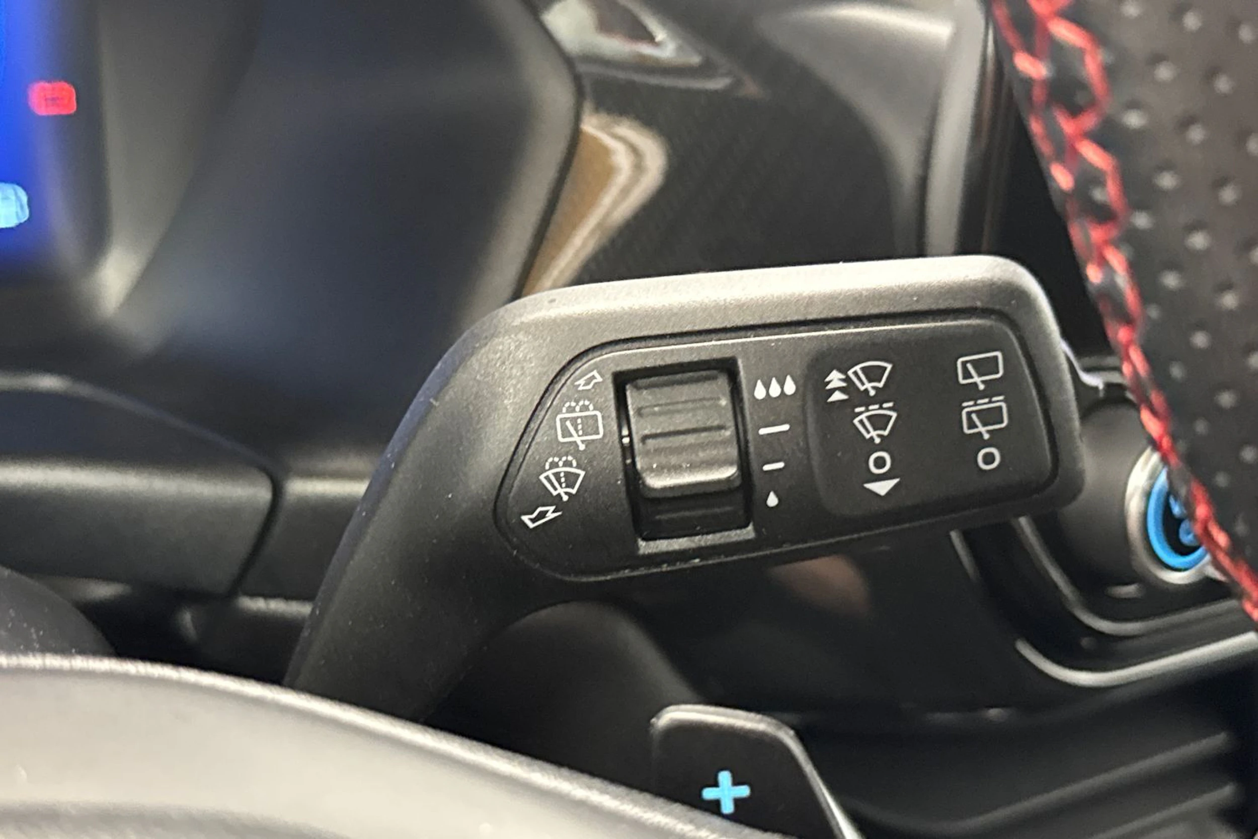 punainen Ford Puma 2021 kuva 25.