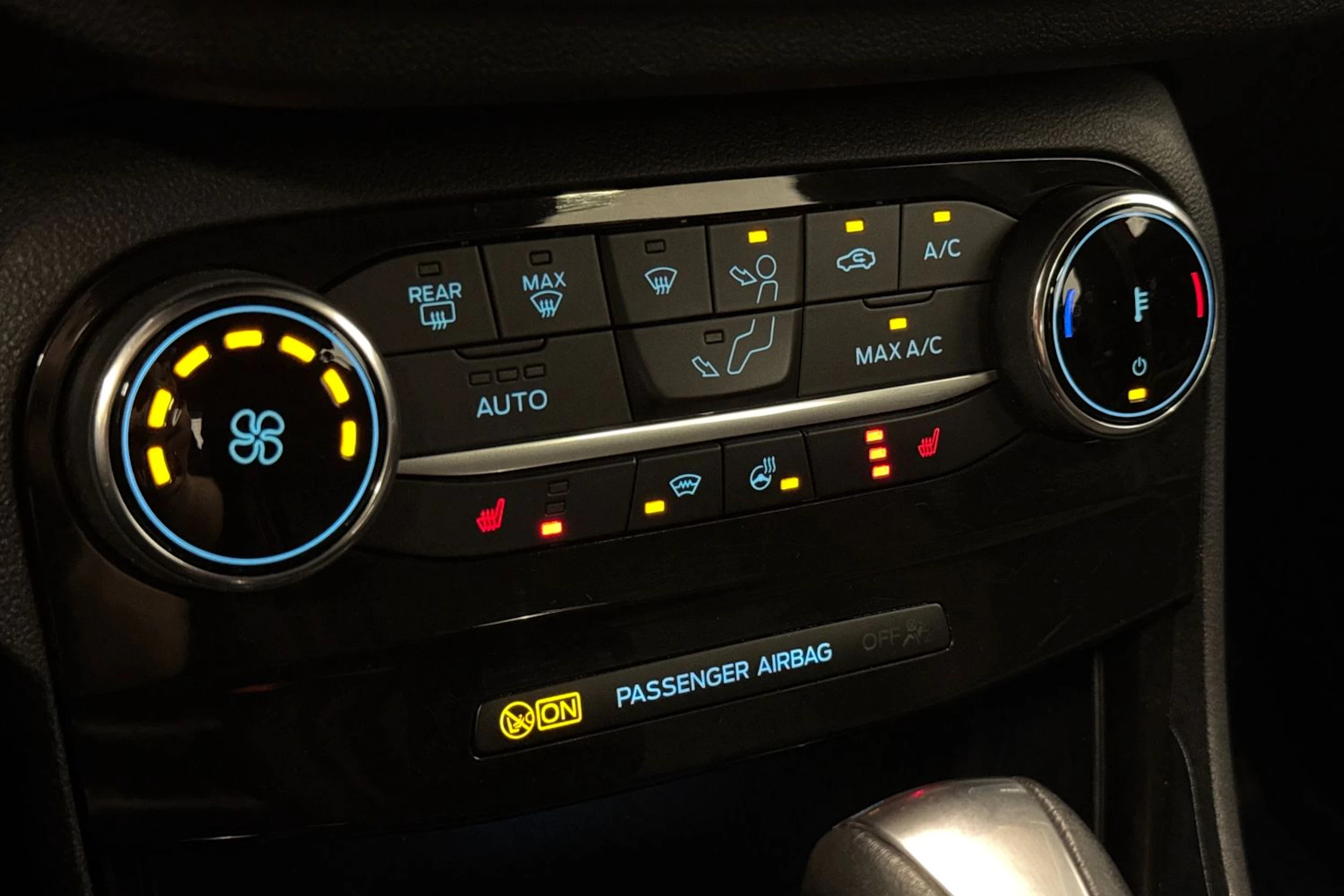 punainen Ford Puma 2021 kuva 31.