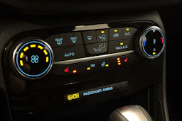 punainen Ford Puma 2021 kuva 31.