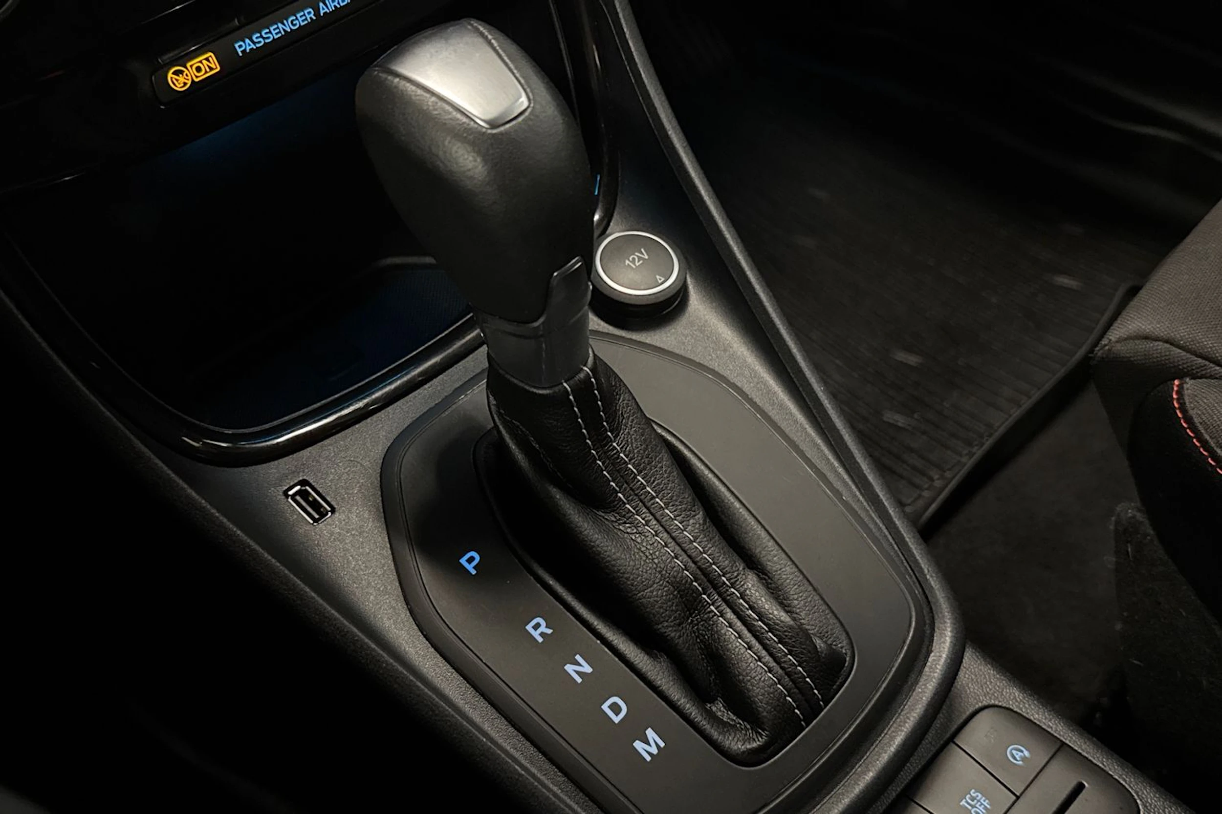 punainen Ford Puma 2021 kuva 32.