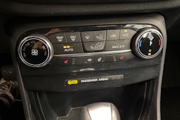 Harmaa Ford Puma 2021 kuva 17.