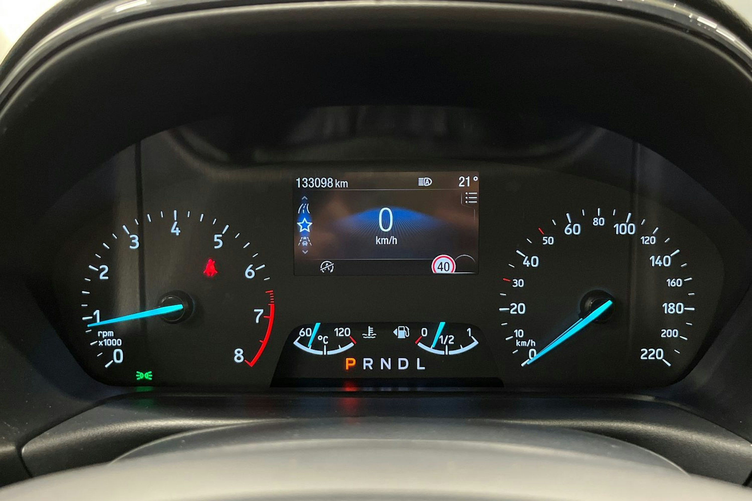 Harmaa Ford Puma 2022 kuva 19.