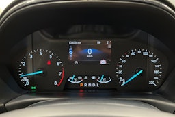 Harmaa Ford Puma 2022 kuva 19.