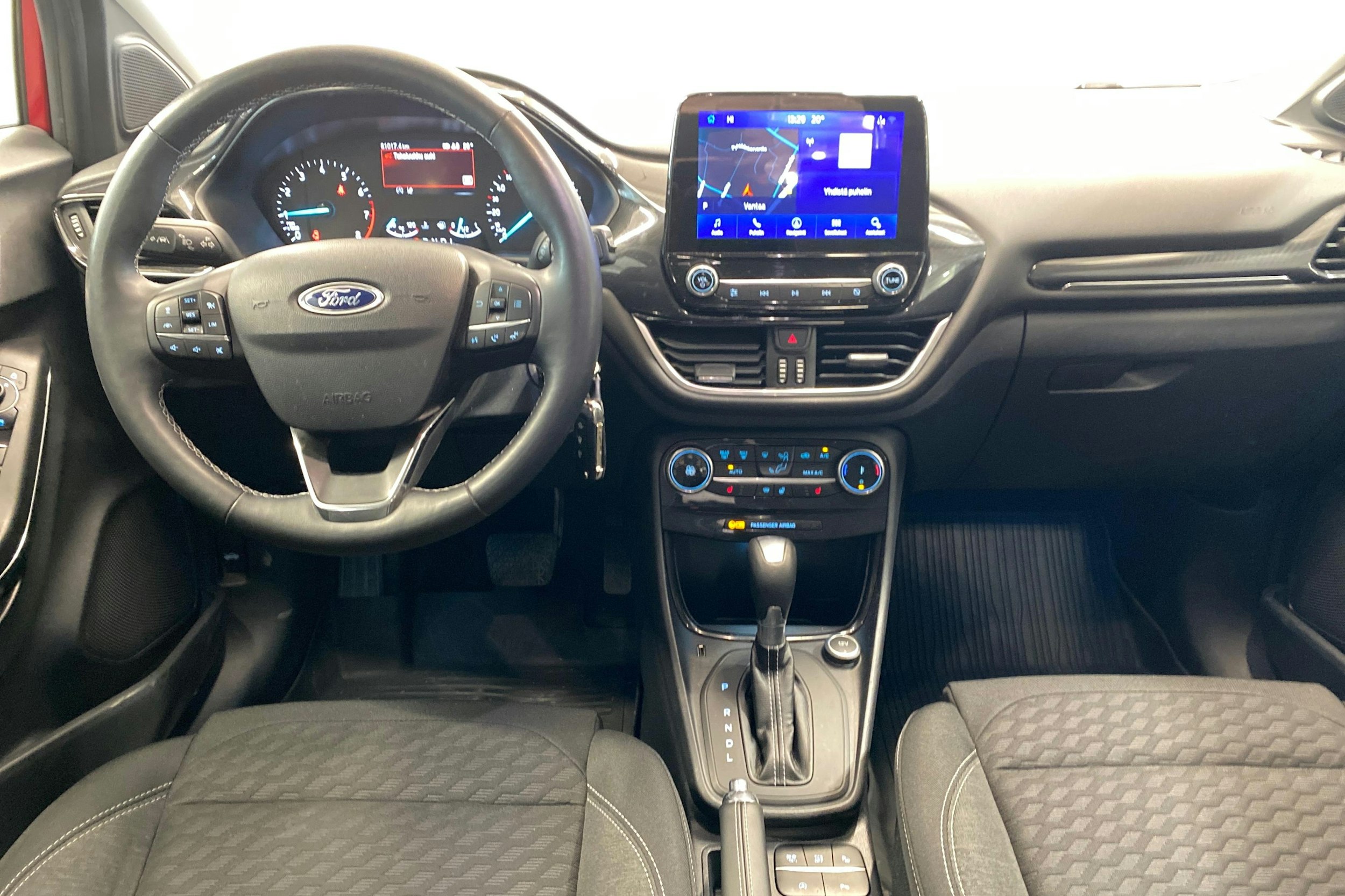 Punainen Ford Puma 2022 kuva 9.