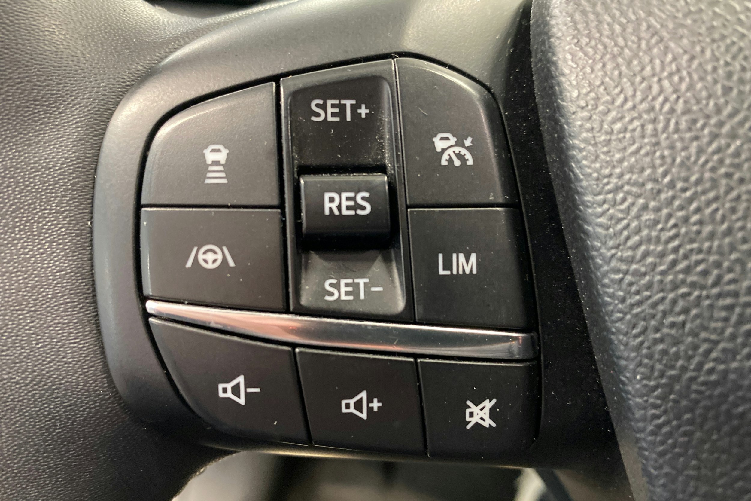 Punainen Ford Puma 2022 kuva 20.