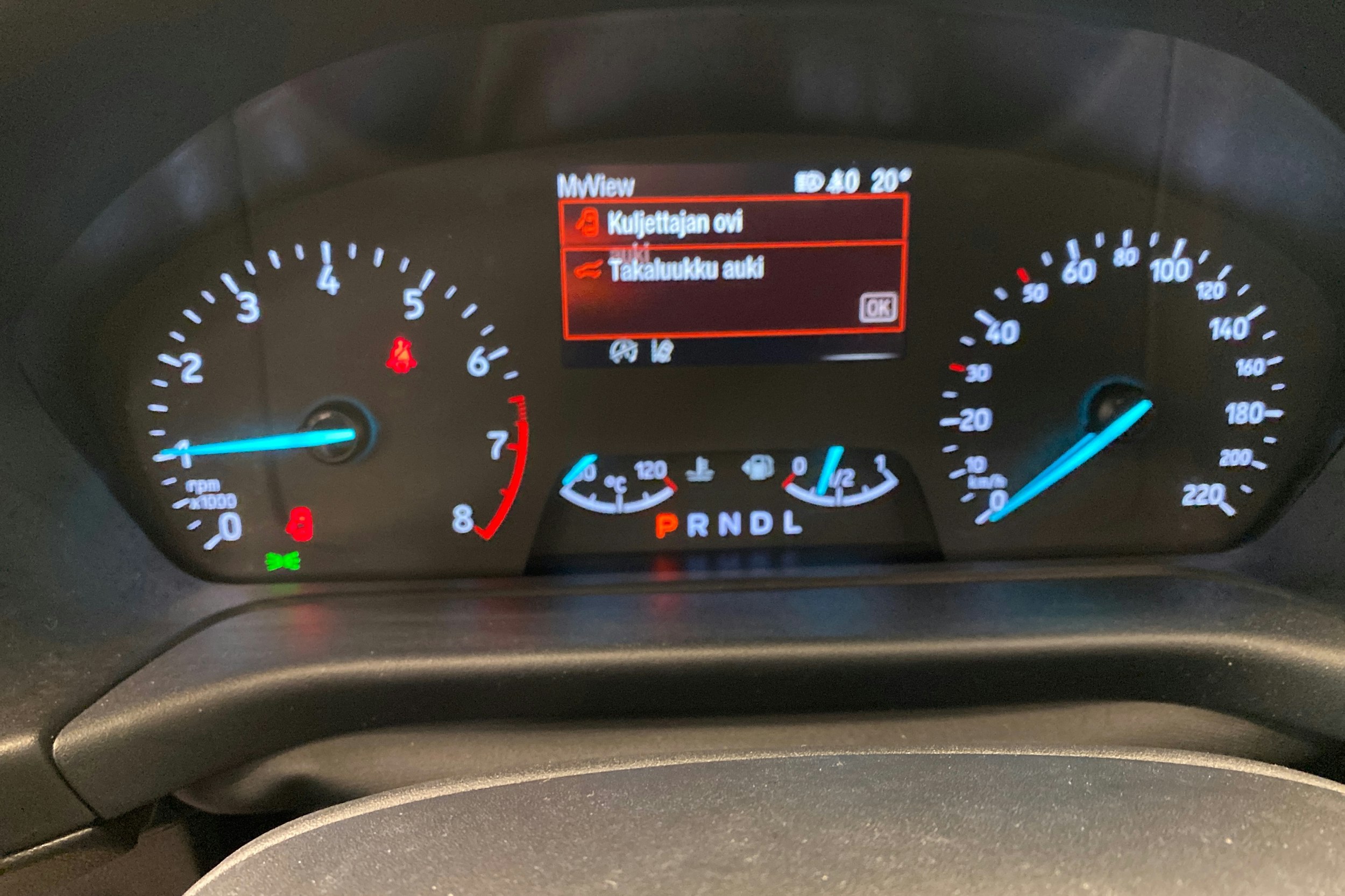 Punainen Ford Puma 2022 kuva 22.