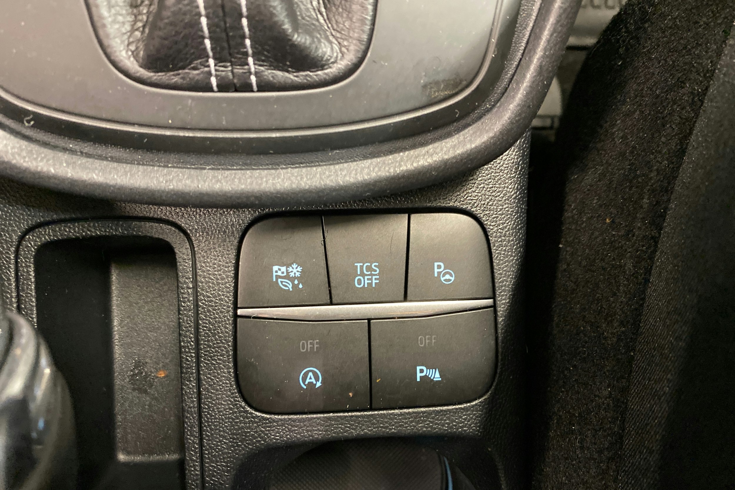 Punainen Ford Puma 2022 kuva 26.