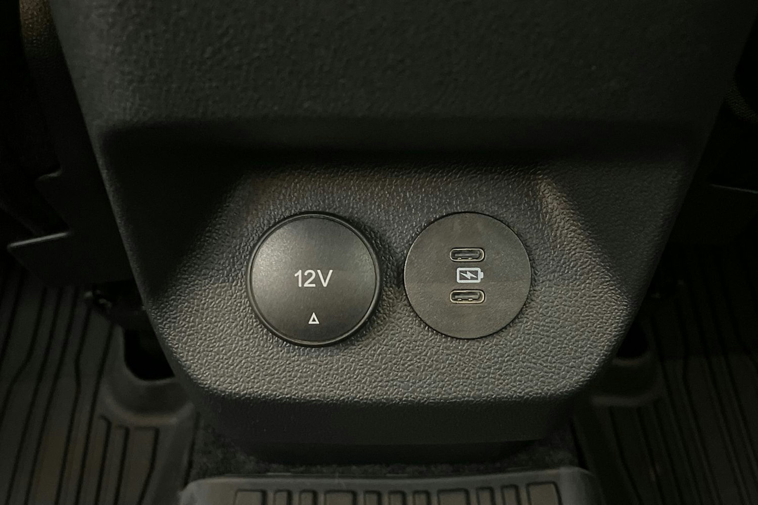 valkoinen Ford Puma 2025 kuva 16.