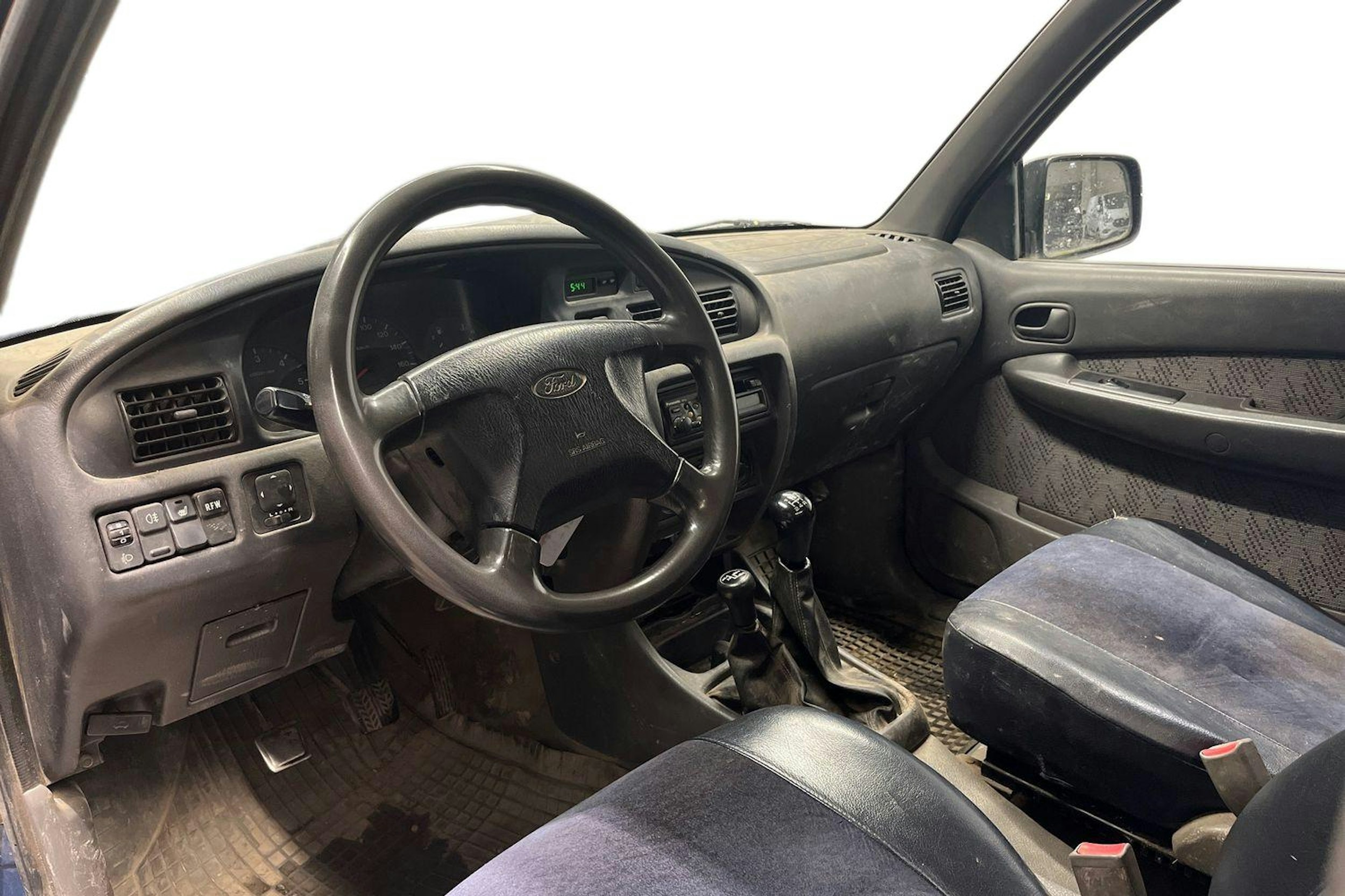 sininen Ford Ranger 2000 kuva 6.