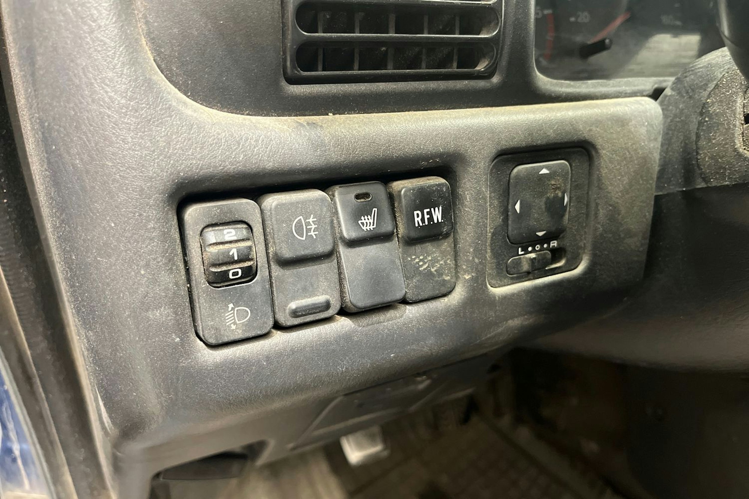 sininen Ford Ranger 2000 kuva 12.