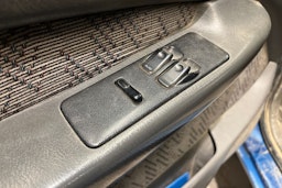 sininen Ford Ranger 2000 kuva 14.