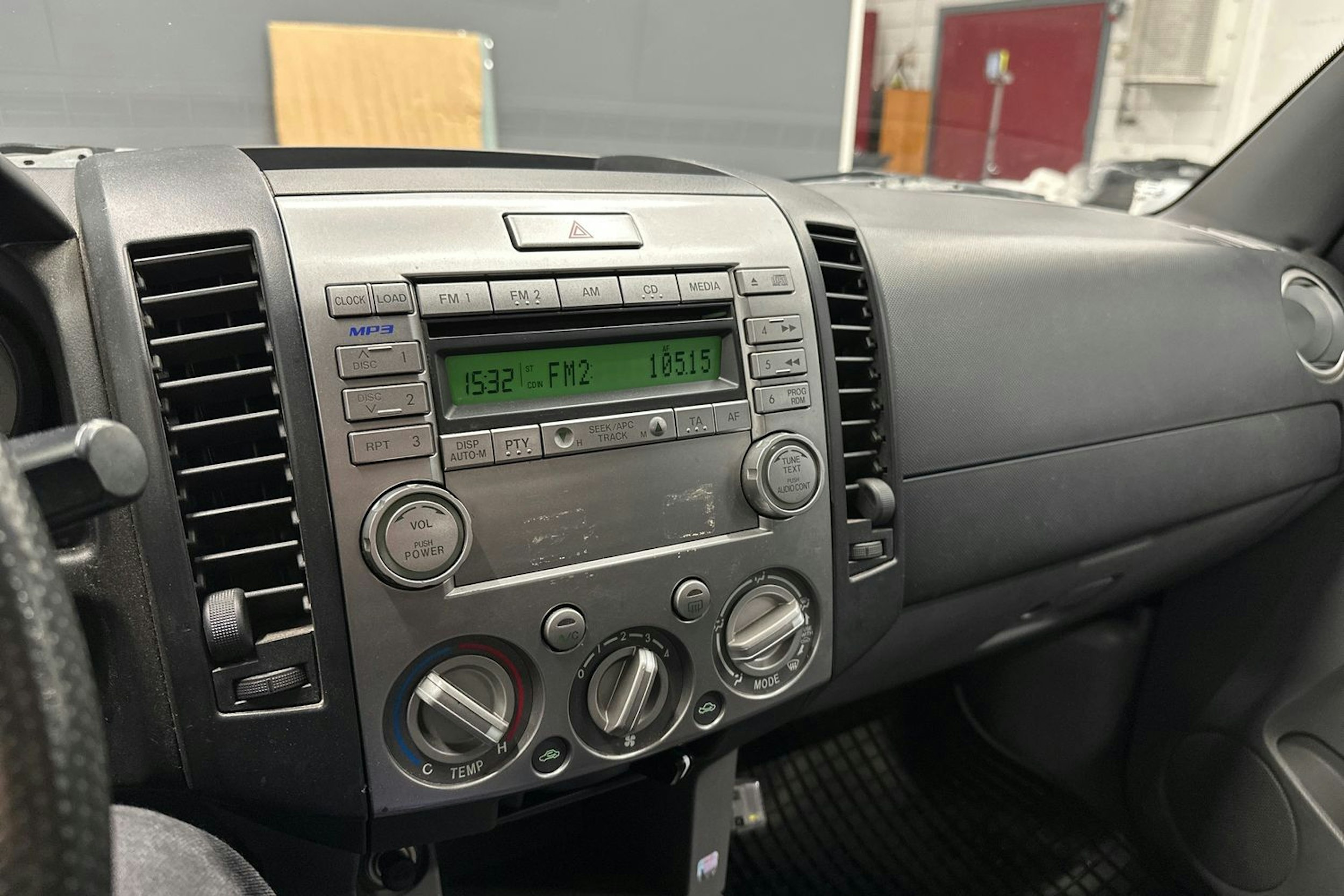 sininen Ford Ranger 2007 kuva 16.