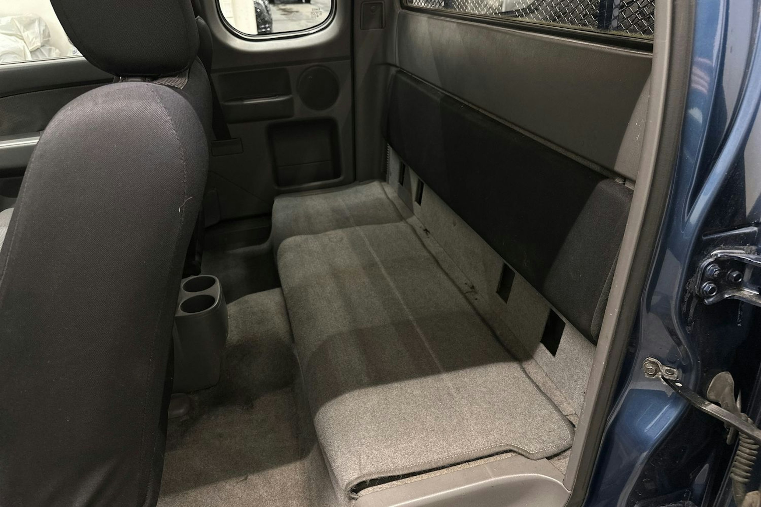 sininen Ford Ranger 2007 kuva 19.