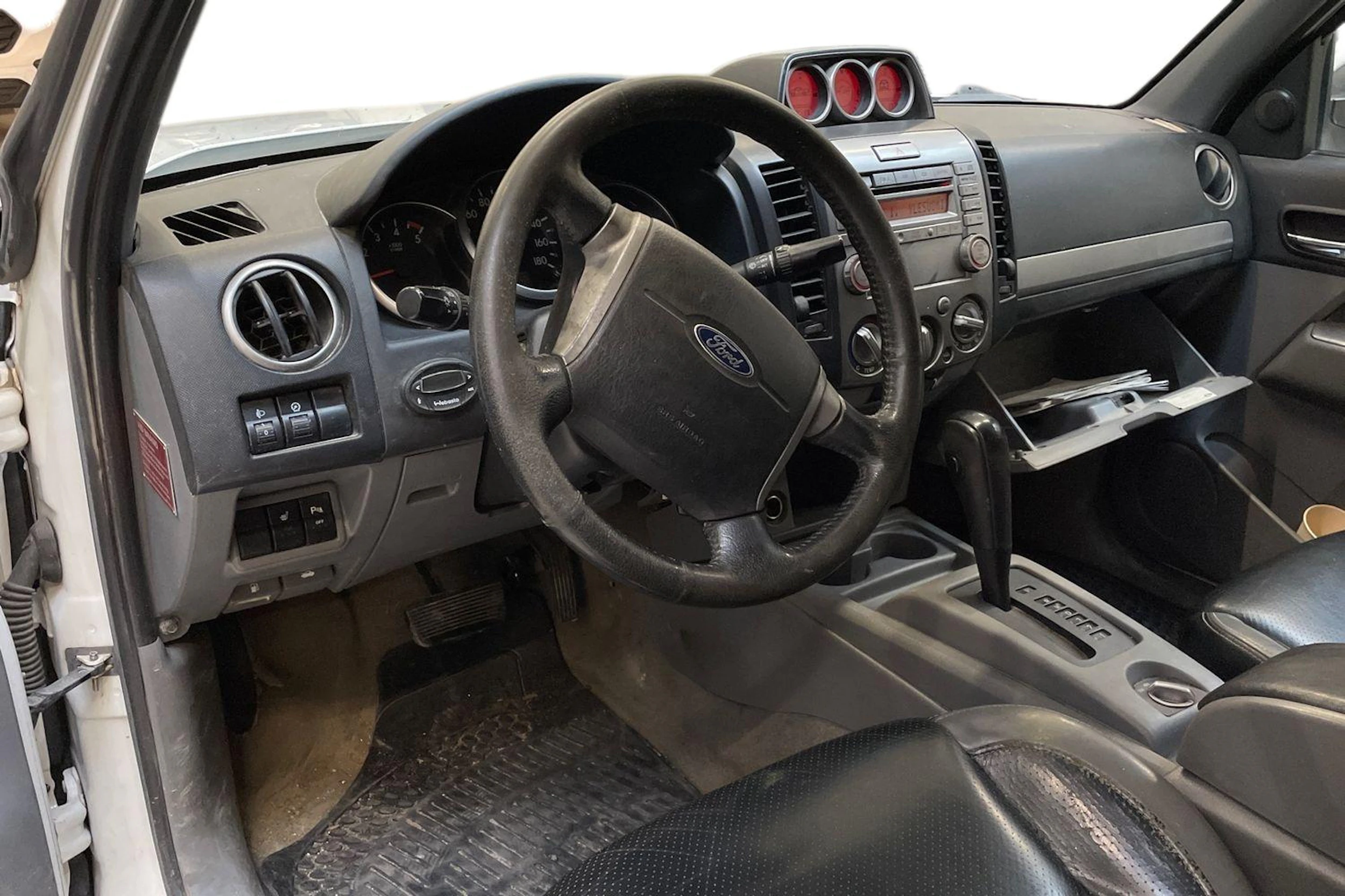 valkoinen Ford Ranger 2010 kuva 3.