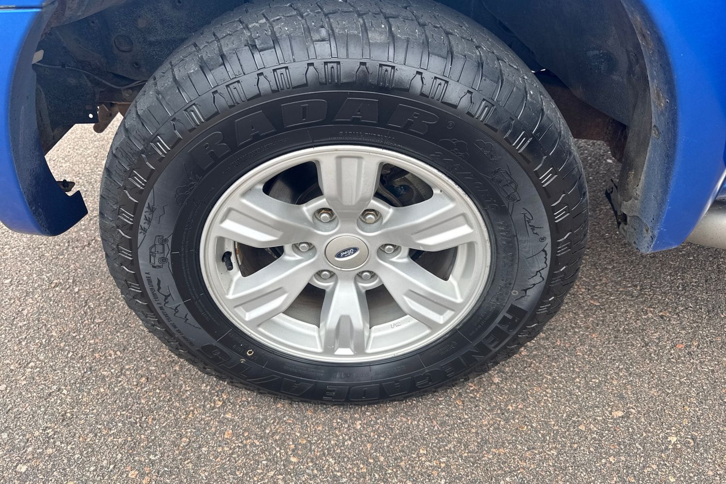 sininen Ford Ranger 2011 kuva 9.