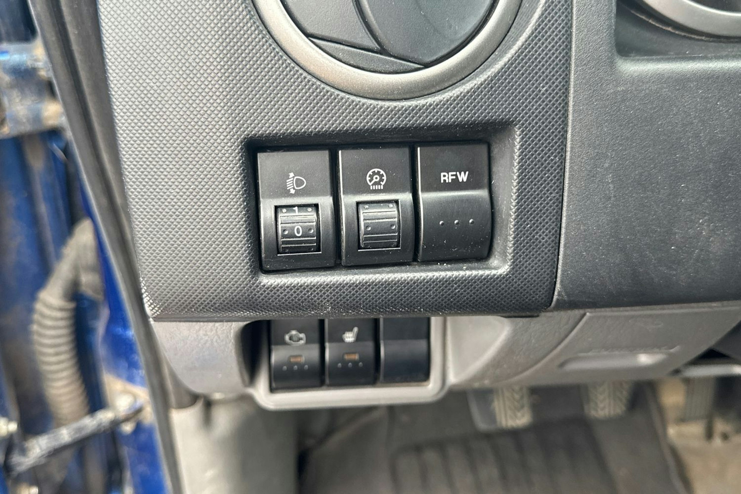 sininen Ford Ranger 2011 kuva 15.
