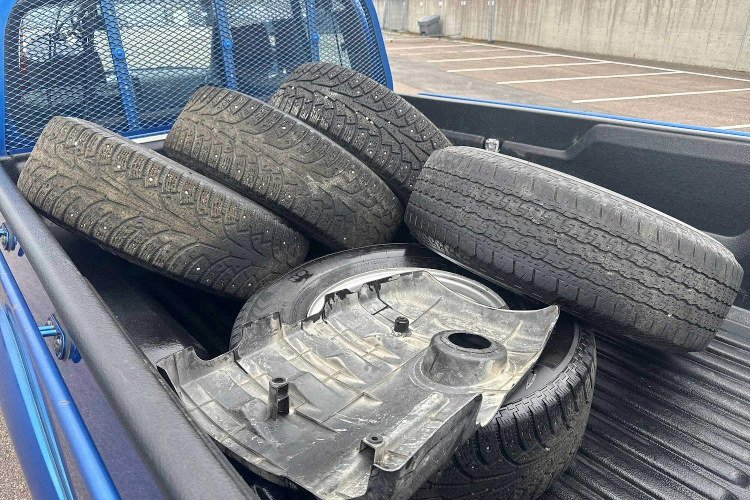 sininen Ford Ranger 2011 kuva 17.