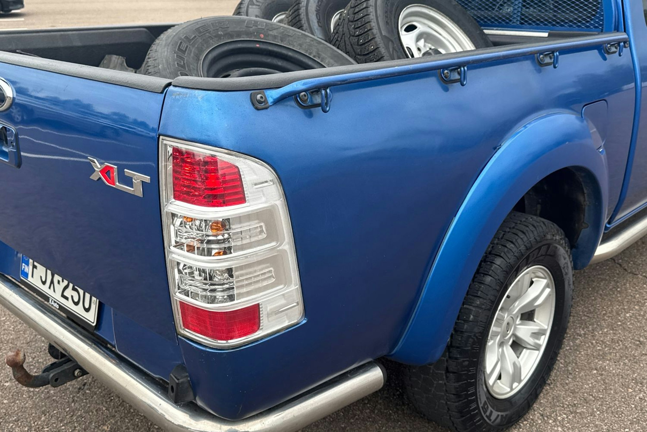 sininen Ford Ranger 2011 kuva 25.