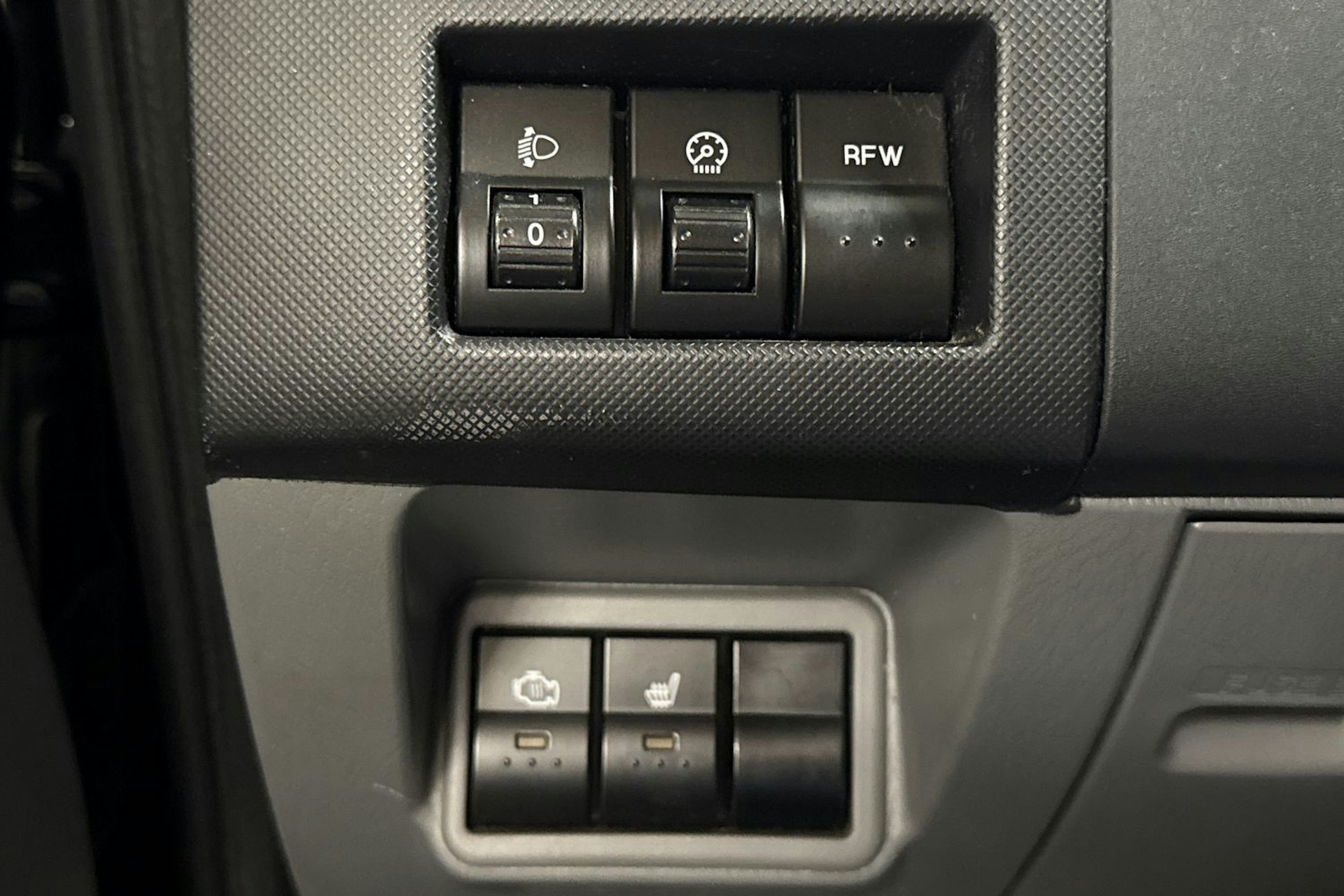 musta Ford Ranger 2011 kuva 14.