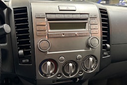musta Ford Ranger 2011 kuva 16.