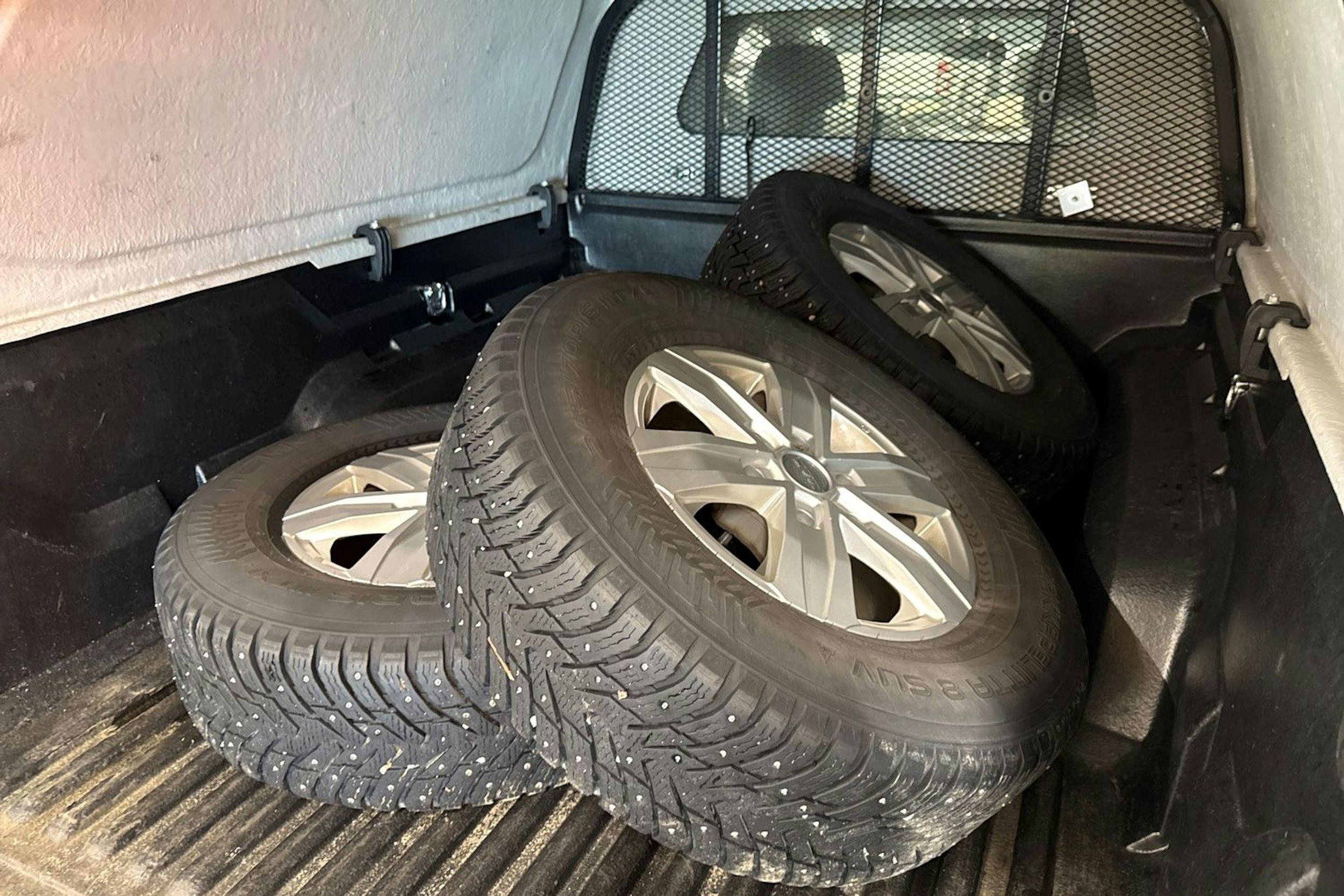 musta Ford Ranger 2011 kuva 22.
