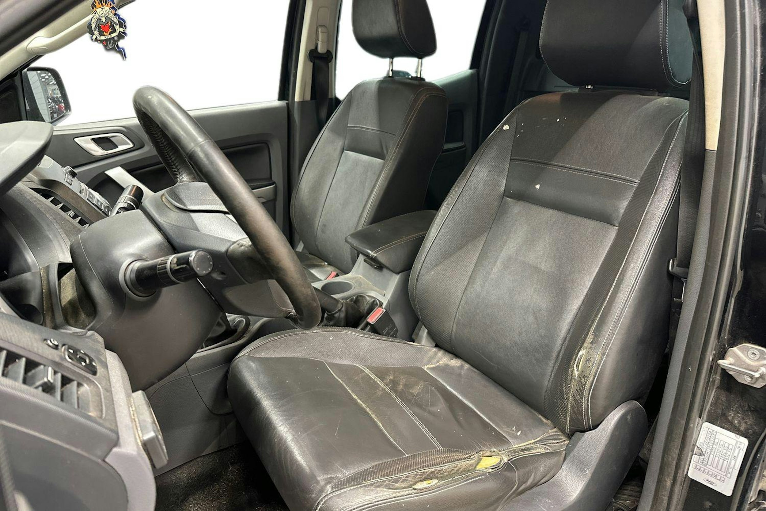 musta Ford Ranger 2012 kuva 6.