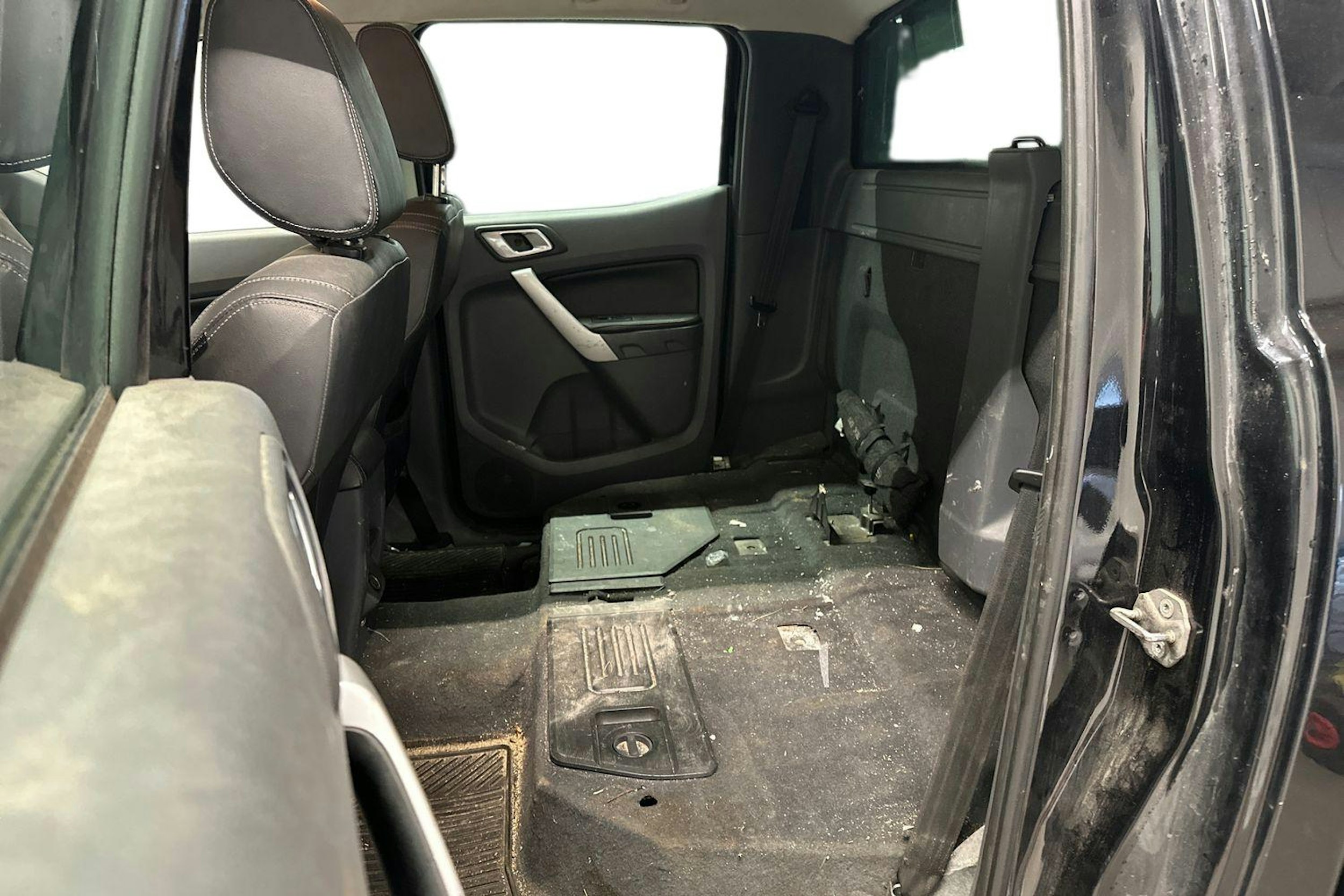 musta Ford Ranger 2012 kuva 8.