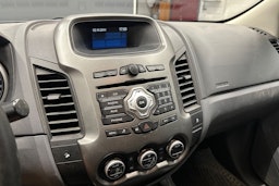 musta Ford Ranger 2012 kuva 15.