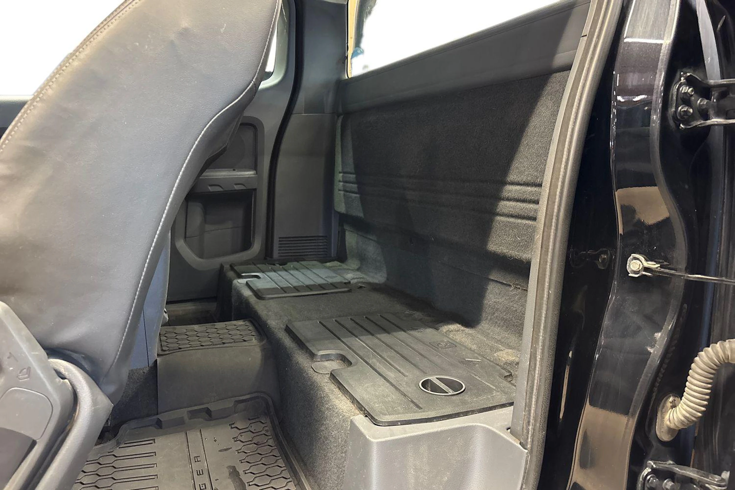 musta Ford Ranger 2013 kuva 11.