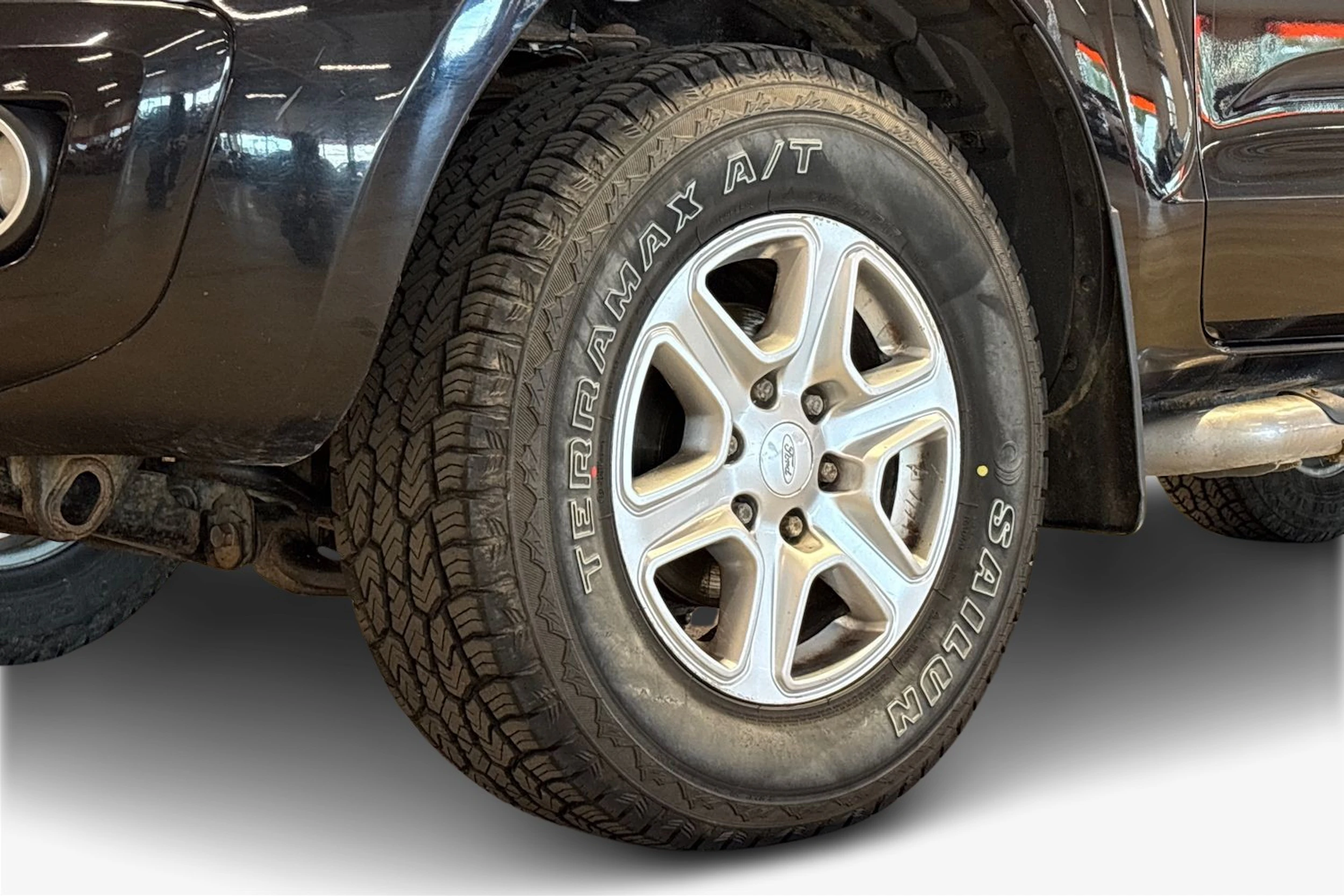 musta Ford Ranger 2013 kuva 12.