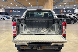 musta Ford Ranger 2013 kuva 23.