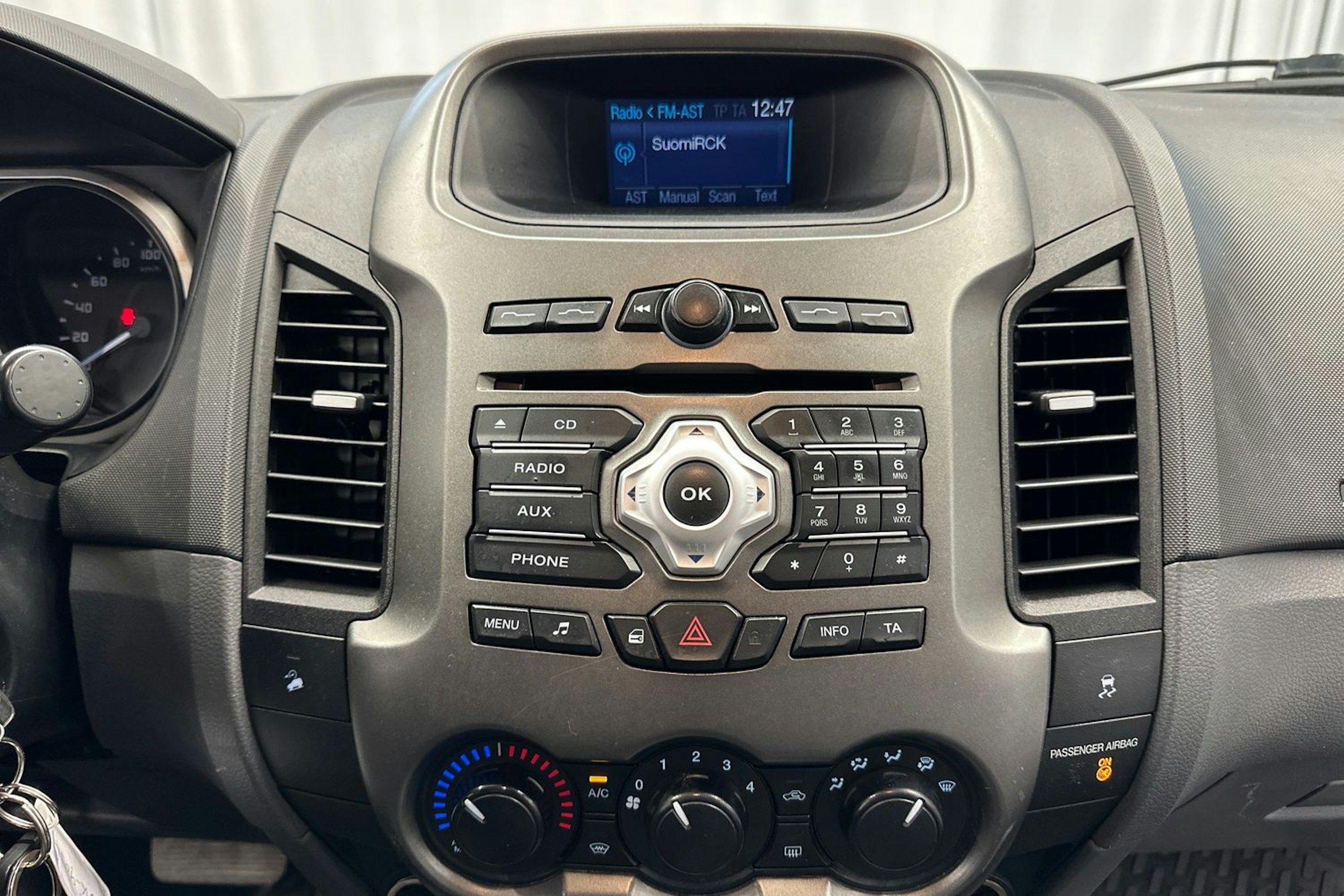 valkoinen Ford Ranger 2013 kuva 10.