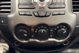 harmaa Ford Ranger 2013 kuva 23.