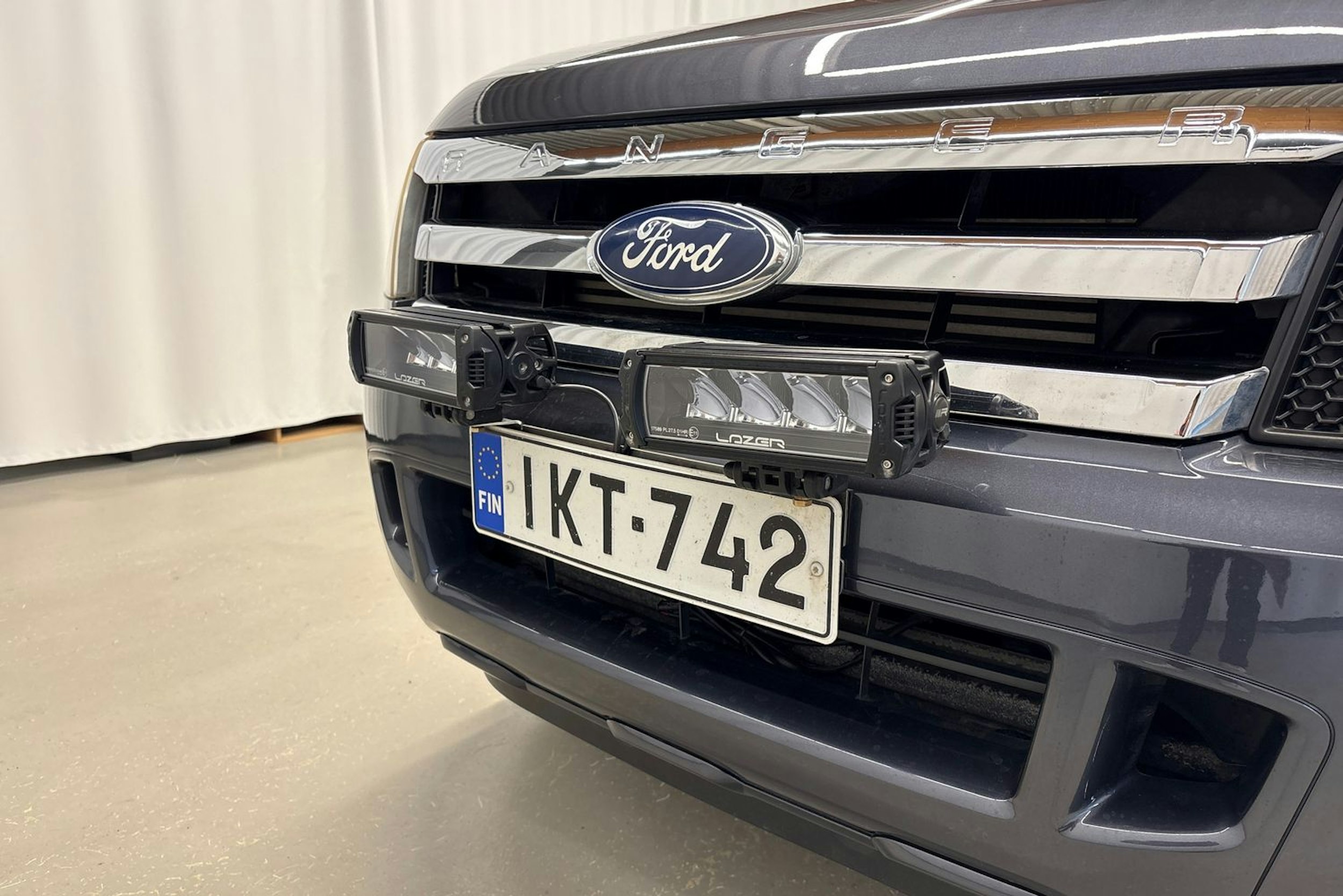 harmaa Ford Ranger 2013 kuva 28.