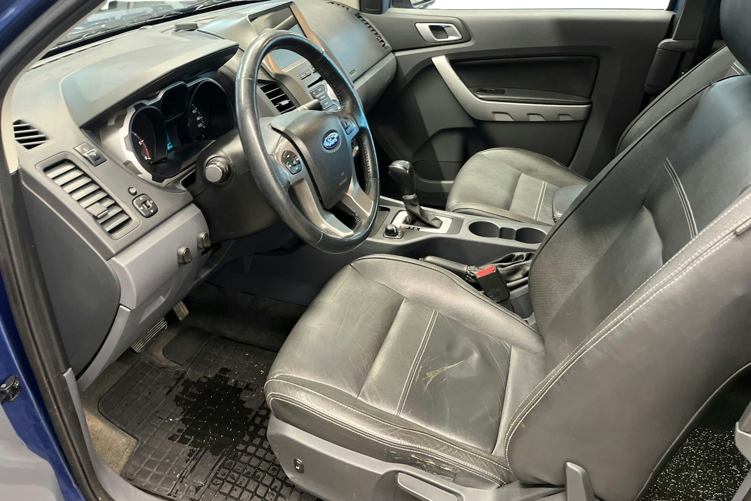 Sininen Ford Ranger 2013 kuva 7.