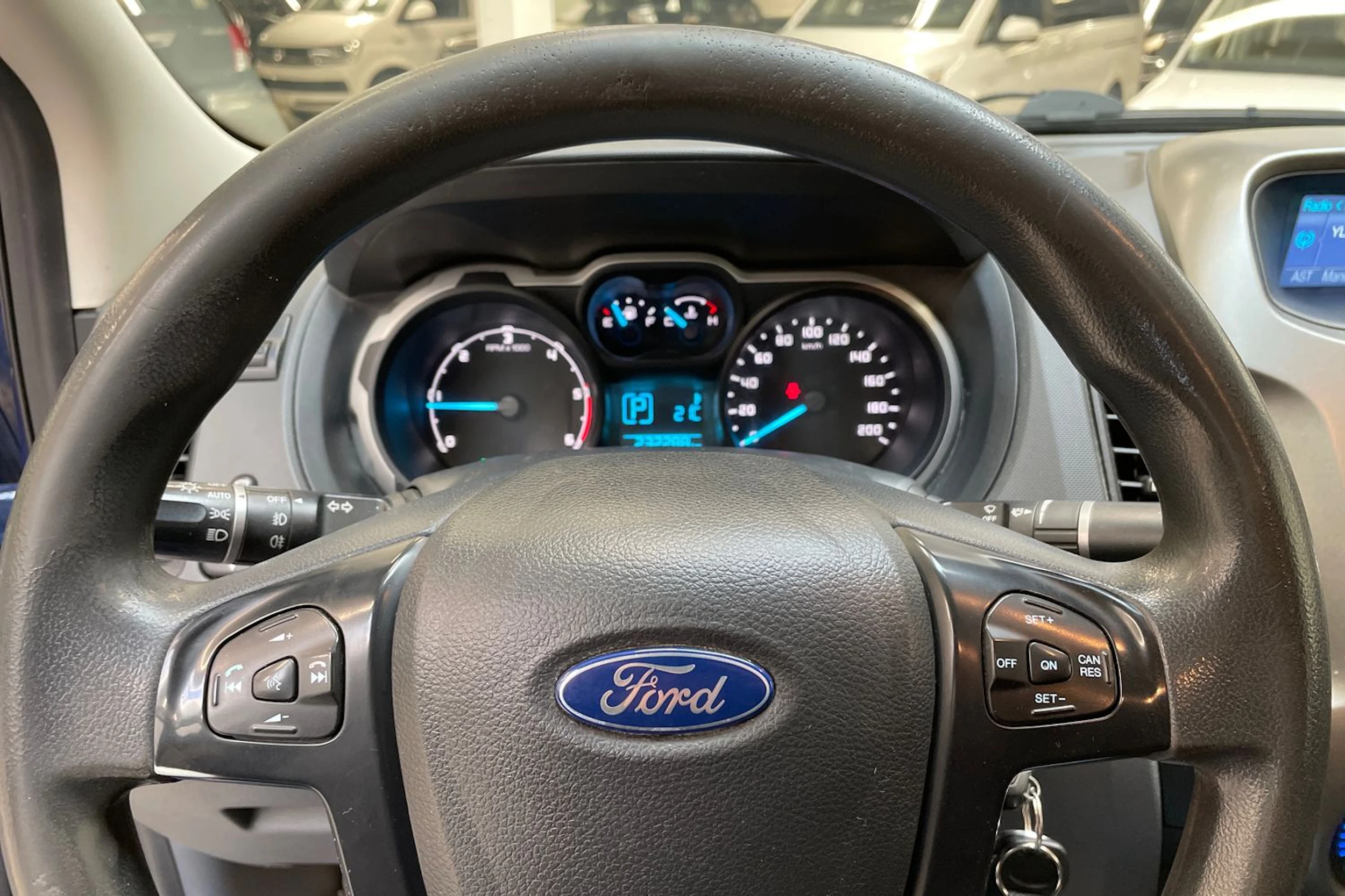 sininen Ford Ranger 2013 kuva 21.