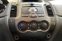 sininen Ford Ranger 2013 kuva 23.