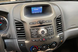 sininen Ford Ranger 2013 kuva 24.