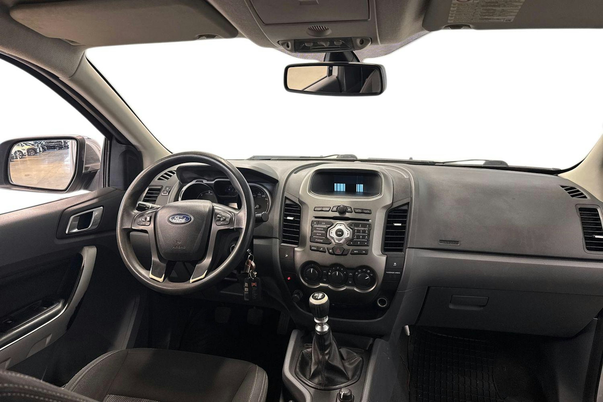 harmaa Ford Ranger 2013 kuva 8.