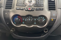 harmaa Ford Ranger 2013 kuva 16.