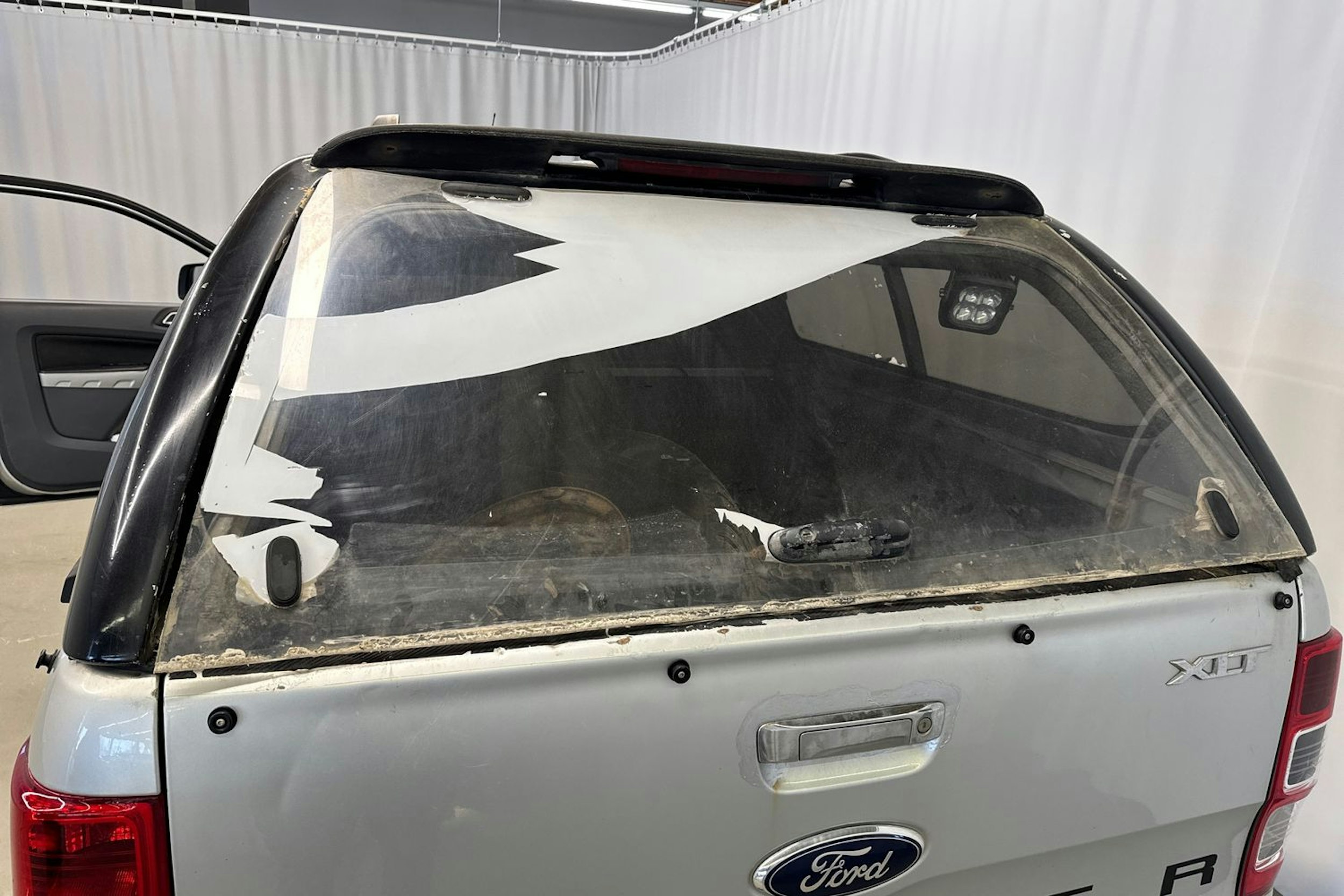 harmaa Ford Ranger 2013 kuva 31.