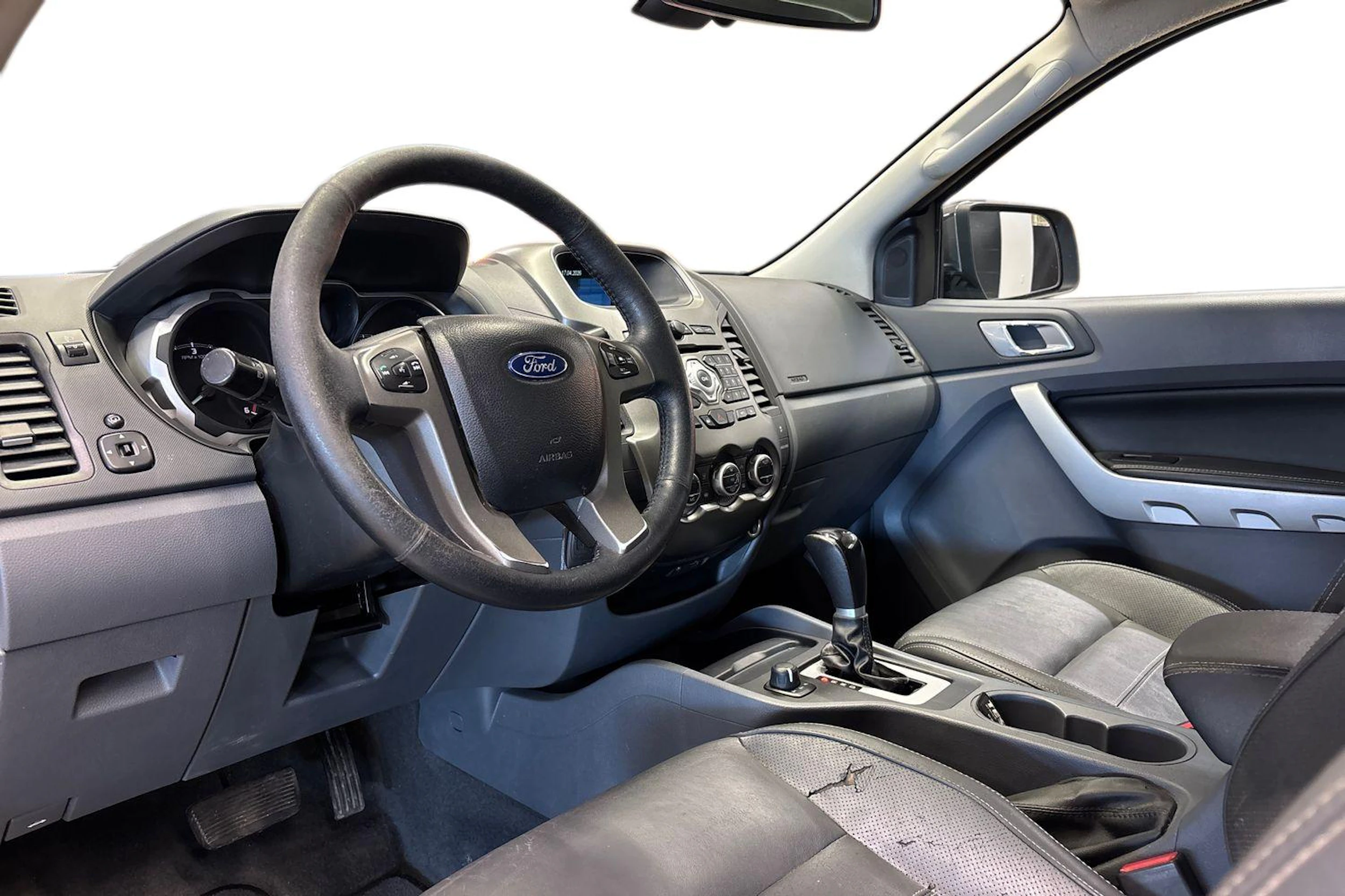 Musta Ford RANGER 2014 kuva 8.