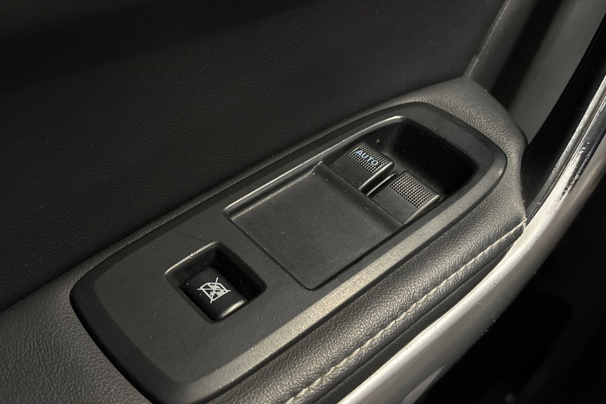 Musta Ford RANGER 2014 kuva 12.